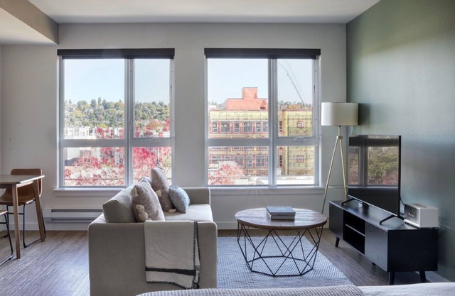 Divine Ballard Studio w/ On-Site Retail, nr ZipCar, by Blueground