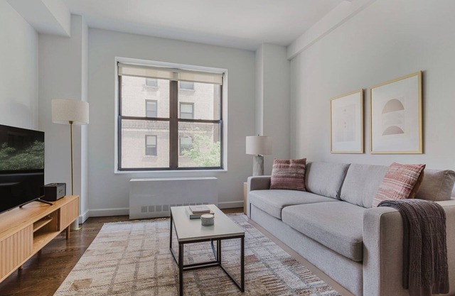 Divine Midtown 2BR w/ Gym & Elev, close to Rock Ctr, by Blueground