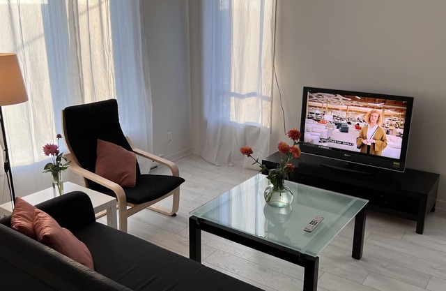 Dix30 Brossard top/3rd floor 2-bedroom new condo