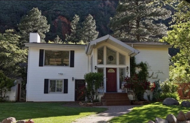 Doc's Shangri-la along the banks of Oak Creek SedonanSTR-24-0087