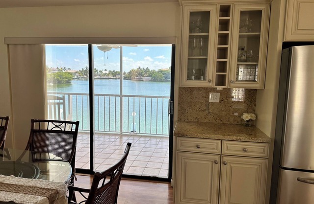 Dock Beach House in Sombrero Beach