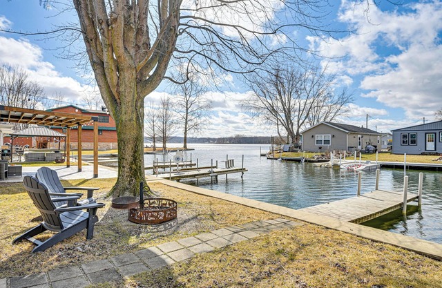 Dock & Fire Pit: Retreat on Big Barbee Lake!