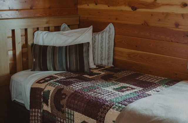 Dockside Cabin at Tamaracks Resort is family-friendly and right on the lake!