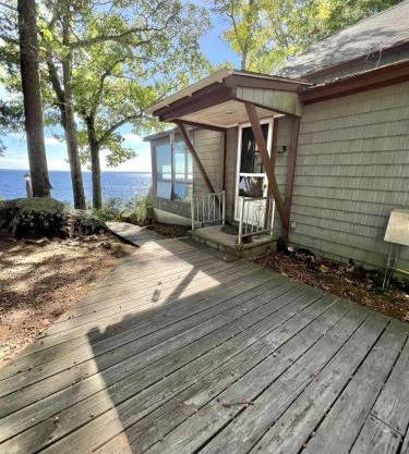 DOCKSIDE RETREAT LIMIT 14 home