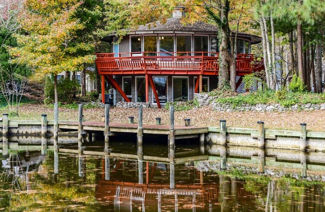 Dockside Retreat