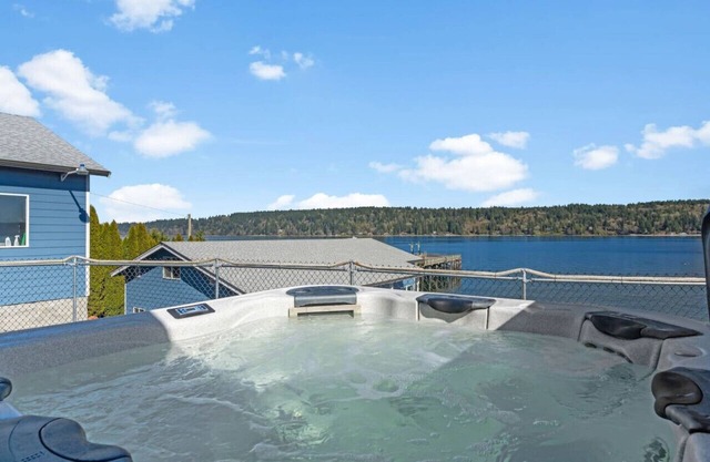 Dockside Retreat w/Hot Tub, Kayaks, & Firepit