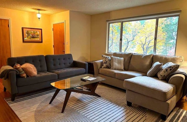 Doe’s Den – Cozy Lake-Access Retreat in Twain Harte 🏡🌲