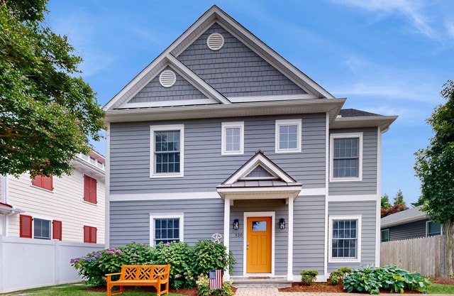 Dog-friendly, 2-story home near beach with private outdoor pool, W/D & AC