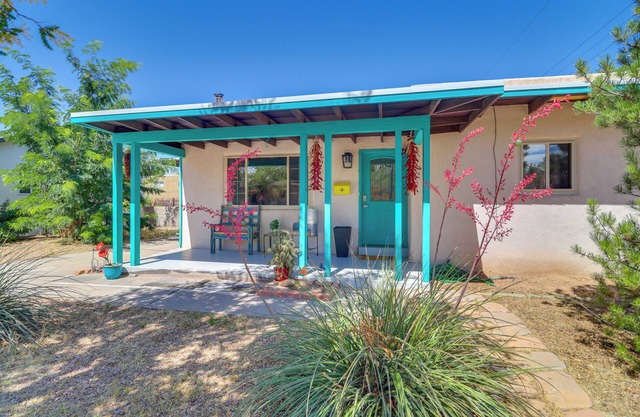 NEU! Haustierfreundliches, lebendiges ABQ-Haus mit Hof und Terrasse