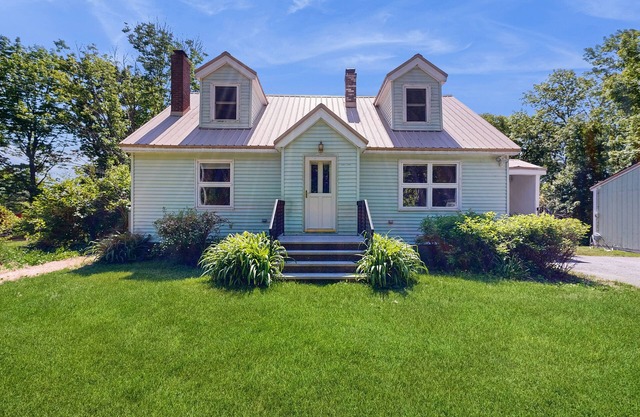 Dog-Friendly, Bay View Home with WiFi & Laundy - Close to Baxter State Forest