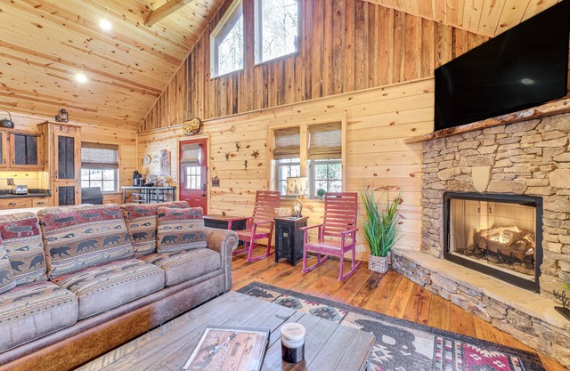 Dog-Friendly Cabin w/ Fire Pit & Hot Tub!