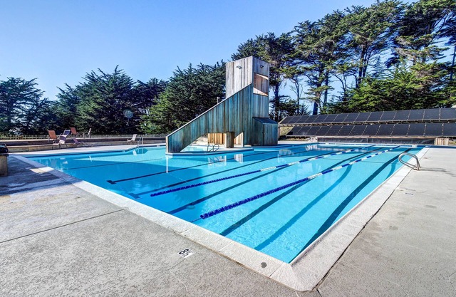Hundefreundliche Hütte mit Meerblick, eigenem Whirlpool und Grill und Zugang zu den Pools!