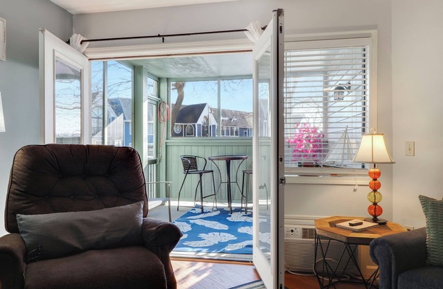 Handicap Erreichbar mit Luxusattraktivität in der Innenstadt von Charlevoix!