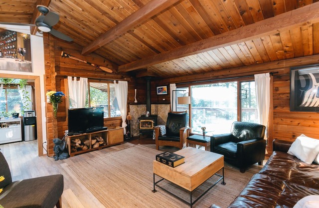 Dog-Friendly Family Getaway on Bowen