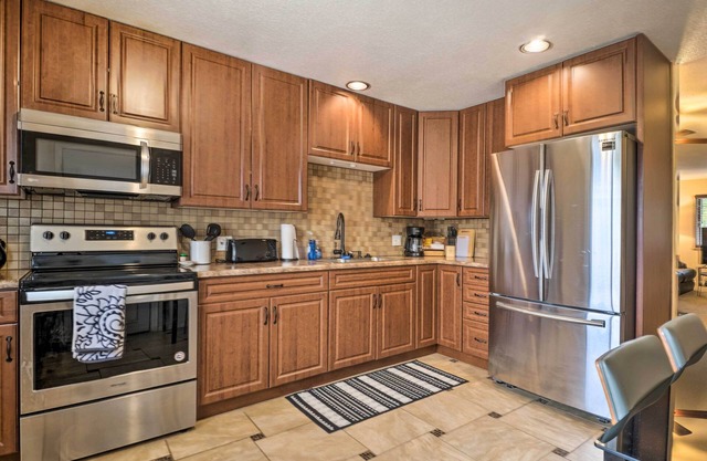 Dog-Friendly Greeley Home ~ 3 Mi to Downtown!
