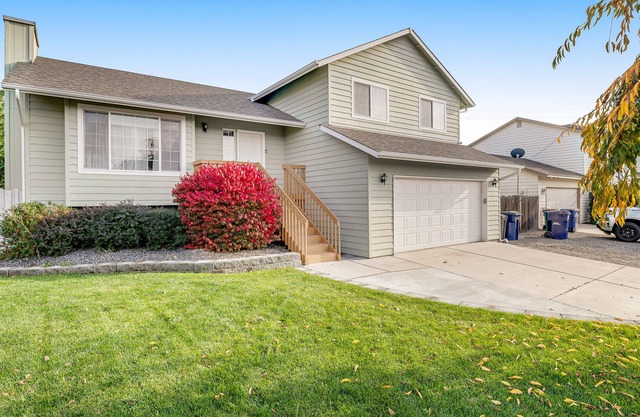 Dog-Friendly Home with Fast WiFi, Seasonal Firepit, Two Office Spaces