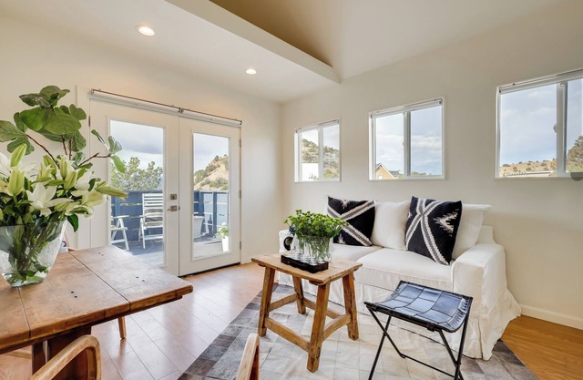 Dog-Friendly Home w/ Fenced Yard in Los Cerrillos