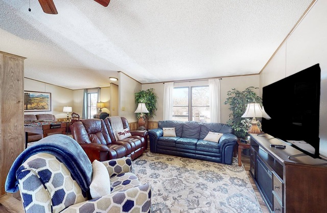 Dog-friendly home with mountain view, foosball, enclosed yard & W/D