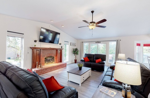 Dog-friendly home with private game room, AC, and pool