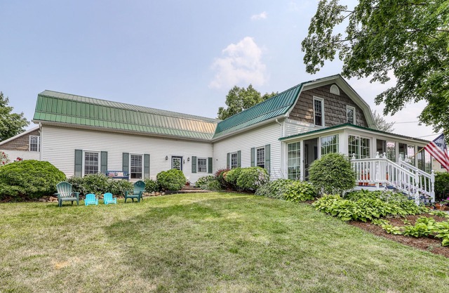 Gorgeous Lake Home w/Private Beach, Dock, WiFi, Firepit, Deck, Barn, & Treehouse