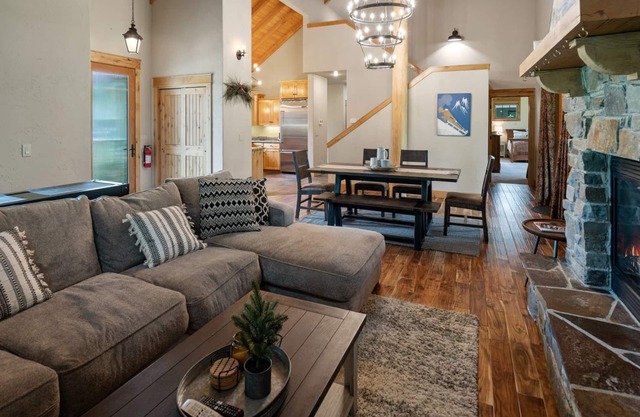 Dog Friendly Luxe Family Home in Dover Bay
