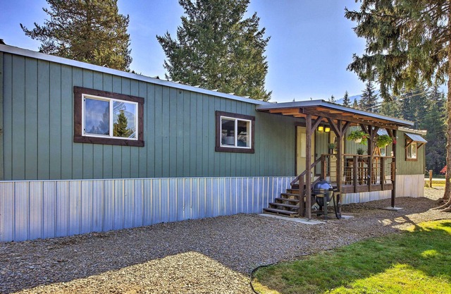 Dog-Friendly Noxon Retreat w/ Pond Access!