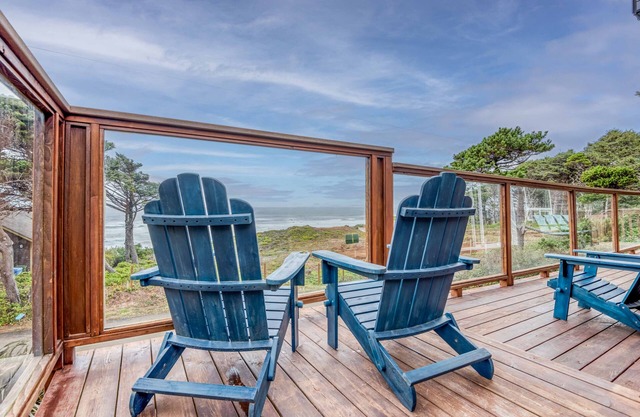 Dog Friendly, Ocean View Home with a Hot Tub and Easy Beach Access!