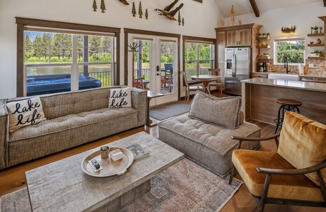 Dog Friendly | Private Hot Tub | Waterfront