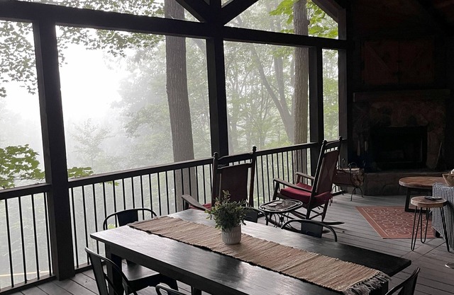Dog-Friendly Summer Cabin Hot Tub, Fire Pit & Mountain Views for August Getaways