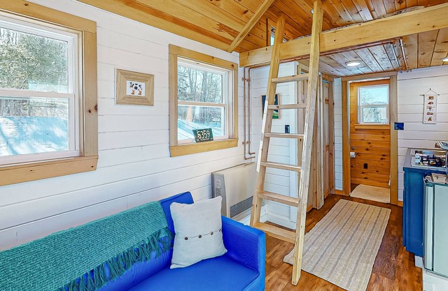 Dog-friendly tiny home set on four acres with mountain views & trail access