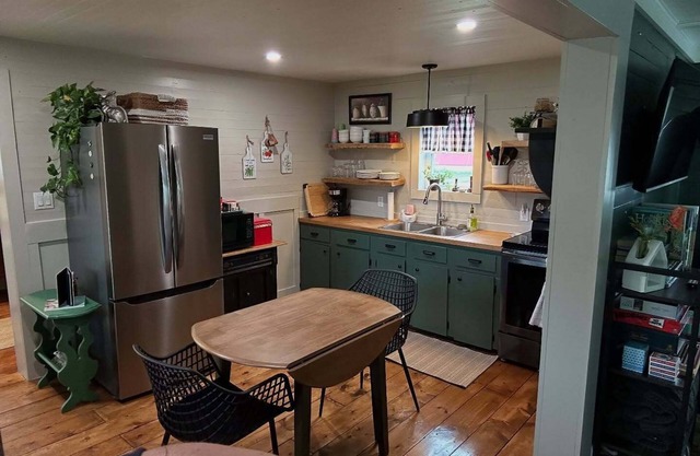 Dog Friendly 4 Season Vacation Home located in West Point, PEI