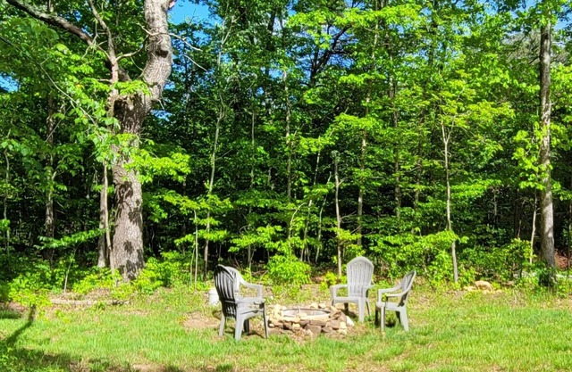 Twisted Maple (The Dogwood) dog friendly cabin