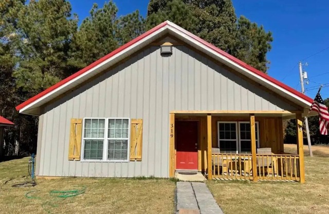 Dogwoods-2 bedroom cabin with spacious parking