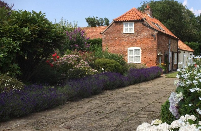 Dolls House Cottage