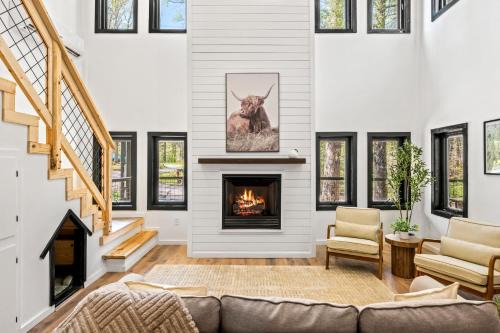 Dollys Mountain Retreat - Brand New