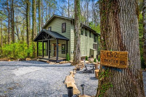 Dollys Retreat & The Greenhouse - 450ft to trails