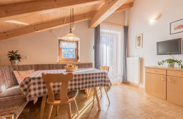 DOLOMITES accommodation. Ideal for YOUR vacation, whether in summer or in the snow.
