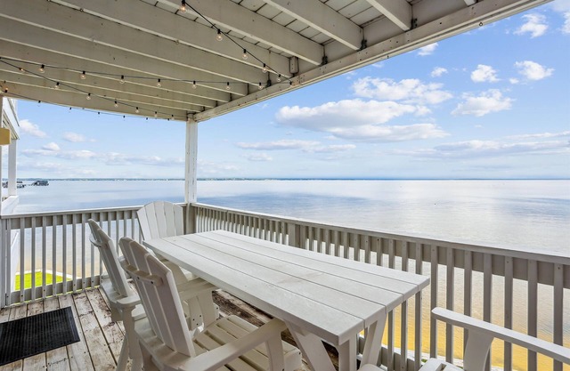 Dolphin Bay- 2BR/2.5BA Perdido Key Bayfront home