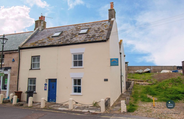 Dolphin Cottage, Chesil Beach