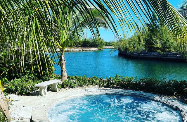 Dolphin Cove - Adults Only