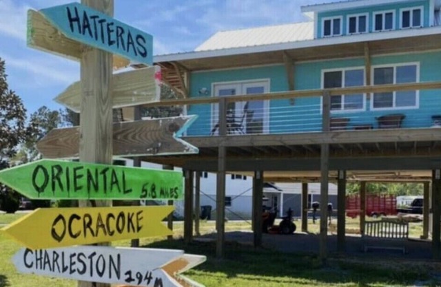 Dolphin Watch Bahamas Style w/ boatdock 5 min to Oriental and Ferry