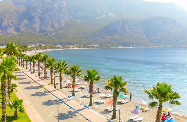 Dolunay Suit & Beach