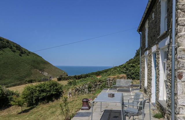 Dolwylan Cottage