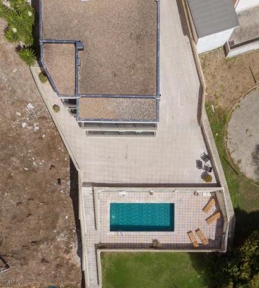 Dom Carlos Villa