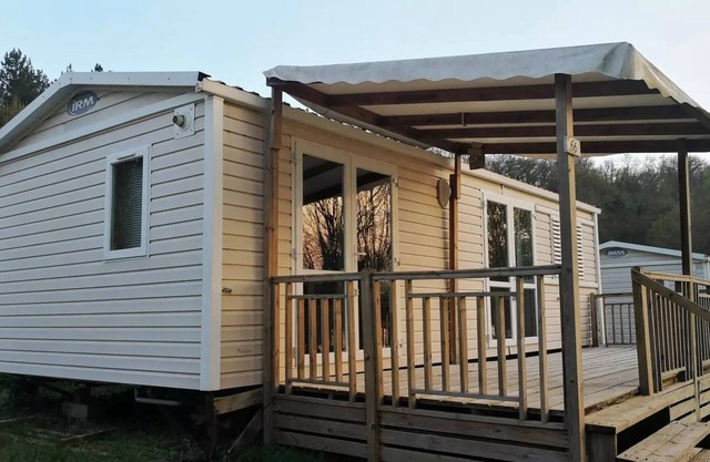 Domaine du Lac de Neguenou *** - Mobilhome LUXE - 2 bedrooms - lake view - 47m2 terrace including 6 people