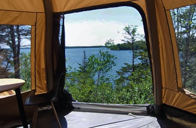 Dome Yurt On The Ocean and Private Beach, free Wifi