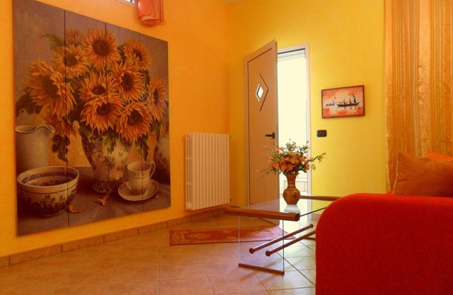 SILVIA DOMUS SUNFLOWERS - MOVIDA BEACH URLAUB RELAX - 5 PL 5 Minuten von Gallipoli