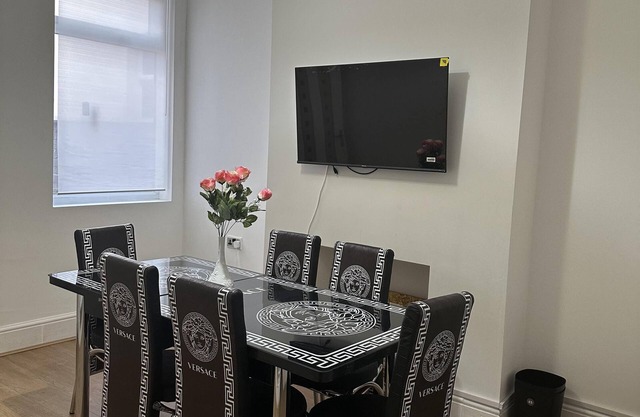Doncaster Dream House Retreat