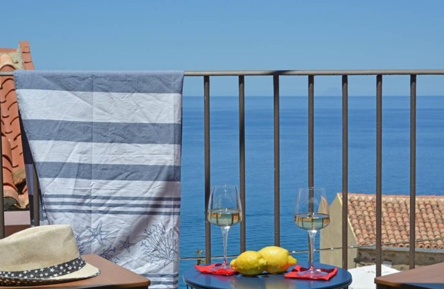 Donna Luna Terrazza S Ambrogio