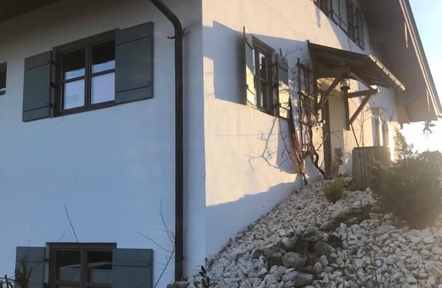 Doppelhaushälfte, 140 m², mit Kamin, Garten und Bergblick